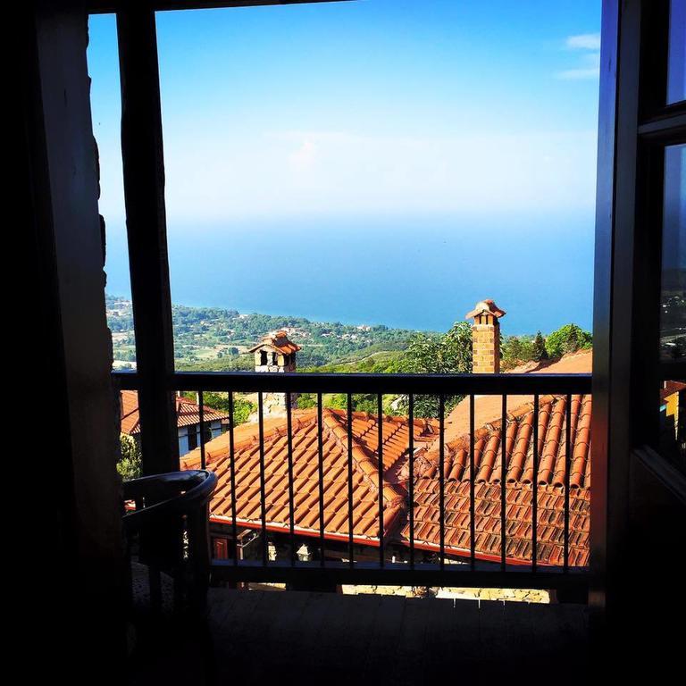 Enastron Guesthouse Palaios Panteleimonas Pokoj fotografie