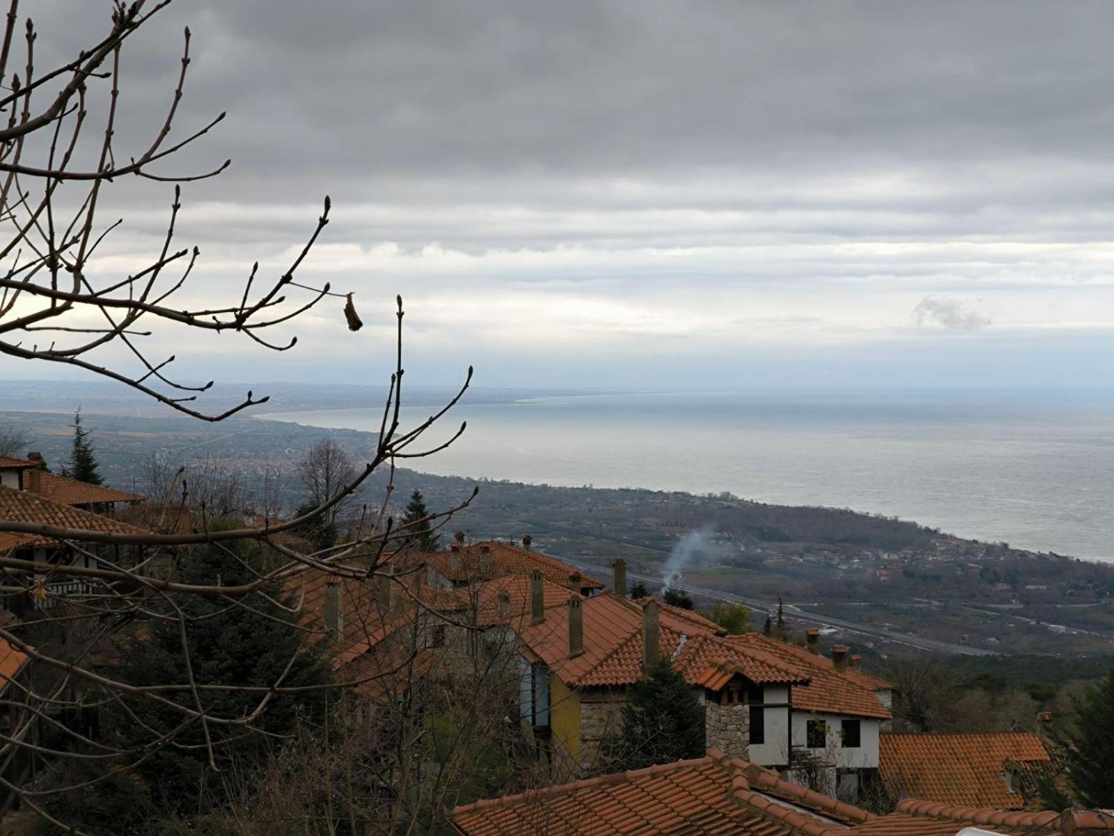 Enastron Guesthouse Palaios Panteleimonas Exteriér fotografie